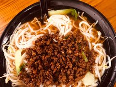 -丽虹云南过桥米线(兴工街店)