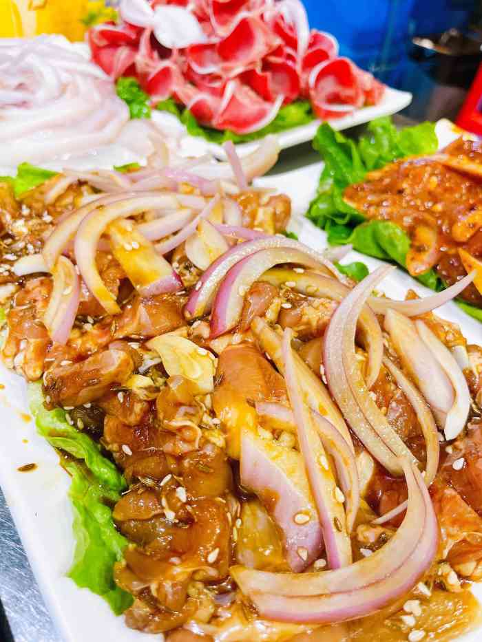 老东北烤肉(金山店)-"环境就是在包间里会比较热了,但是吃的很满.