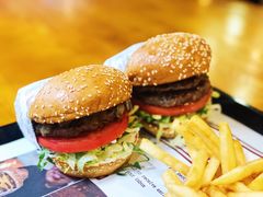 -The Habit Burger Grill 哈比特汉堡(复兴soho店)