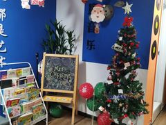 -八度音乐吉他教室(汉广店)