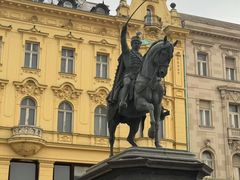 -耶拉契奇总督广场