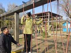 -雪山彩虹谷景区