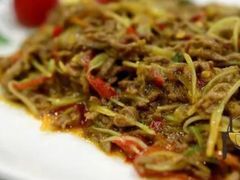 芹皇鸽脯丝-梅龙镇酒家(南京西路总店)