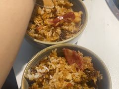 广式腊味煲仔饭-狐狸爱上椰子鸡(滨江星光大道店)