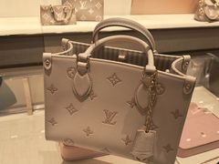 -LV路易威登(德基广场店)