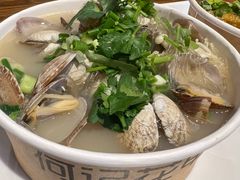 -何记花甲(海岸城旗舰店)