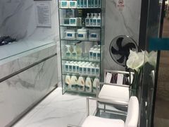 -福奈特洗衣·洗鞋·奢侈品护理(百联中环店)