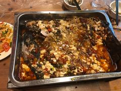 -罗满娘特色豆花烤鱼