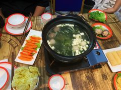 一地眉毛-小龍鳳·港式海鲜打边炉(沙湖路店)
