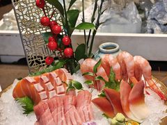 -蟹犇前•帝王蟹雪蟹(陆家嘴店)