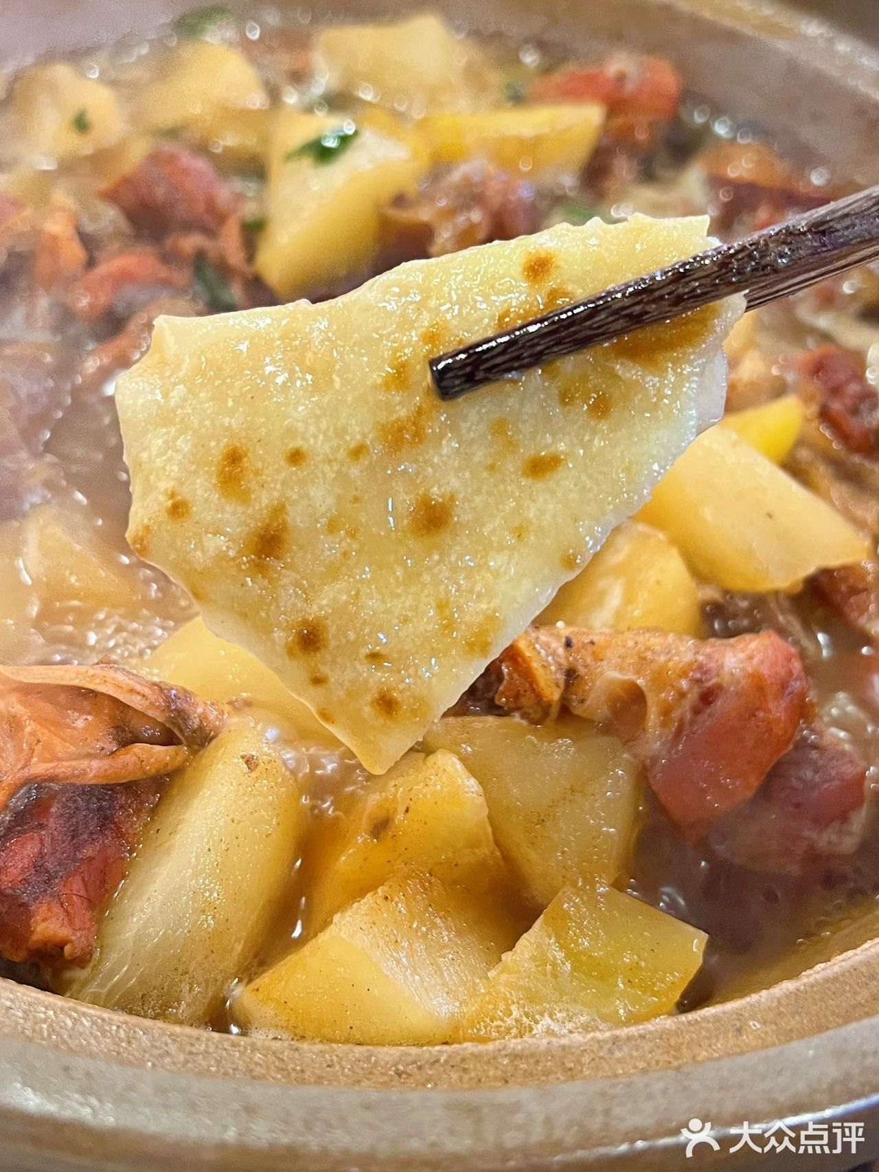 近期想推荐的卖肉店，炭火牛腩煲真的好吃![强]