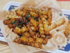 -魔都三兄弟酸辣粉·蘸卤炸串(虹桥万科店)