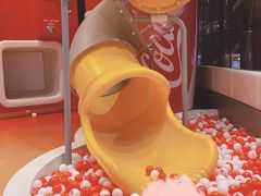-东方明珠·可口可乐欢乐餐厅