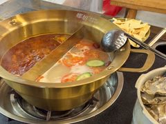 -娜姐鲜牛肉串串火锅(藏龙岛店)