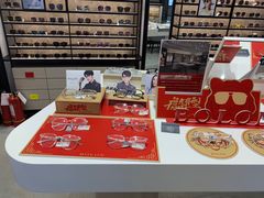 -博士眼镜集团石人工眼镜(虹口万泰店)