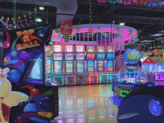 -直通车欢聚中心(崇州万达店)