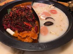 -黄潇洒老火锅(九眼桥宏济巷店)