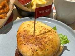 招牌秘制鸡腿堡-必胜客(璞丽中心店)
