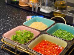 -得意咚瓜·顺德鱼生·冬瓜火锅(深圳首店)