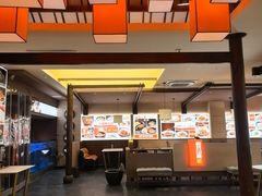 -阿瓦山寨·湘菜现炒·剁椒鱼头王(咸阳总店)