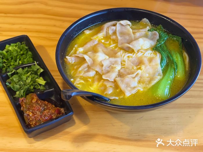 勺子米线·云南传统小吃市集(四方街店)图片