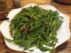 -小锅巴纳西餐厅