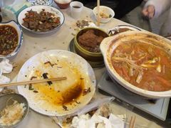 -霄汉牛三鲜湖北砂锅菜(万松园2店)