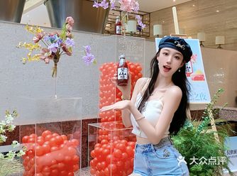 姐妹约会日｜边听live边吃饭！松弛感拉满