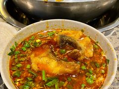 -肖肖酸萝卜鱼火锅(总店)