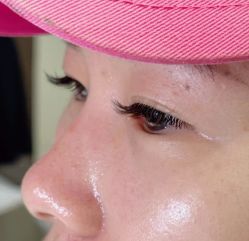 -蜜丝卡伦美甲美睫半永久