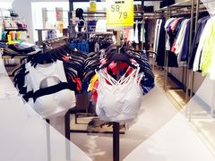 -URBAN REVIVO(北京斯普瑞斯奥特莱斯店)