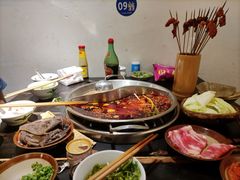 -四小区火锅·巷子里的重庆火锅(花照壁店)