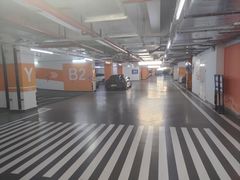 -龙湖虹桥天街-停车场