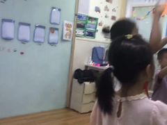 -i2青少儿英语(爱加星悦荟店)