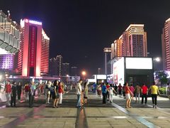-荔枝公园-小平画像广场