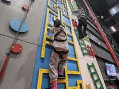-极限PLAY运动娱乐新世界·团建派对表演休闲馆·室内高空游乐园