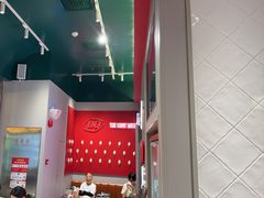 -DQ·蛋糕·冰淇淋(大宁国际商业广场店)