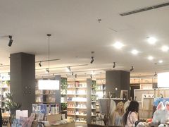 -魔方城市书房(中街益田店)