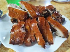 -黄记四更烤乳猪店