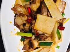 云南腊肉炒香笋-云海肴·汽锅鸡·云南菜(美罗城店)