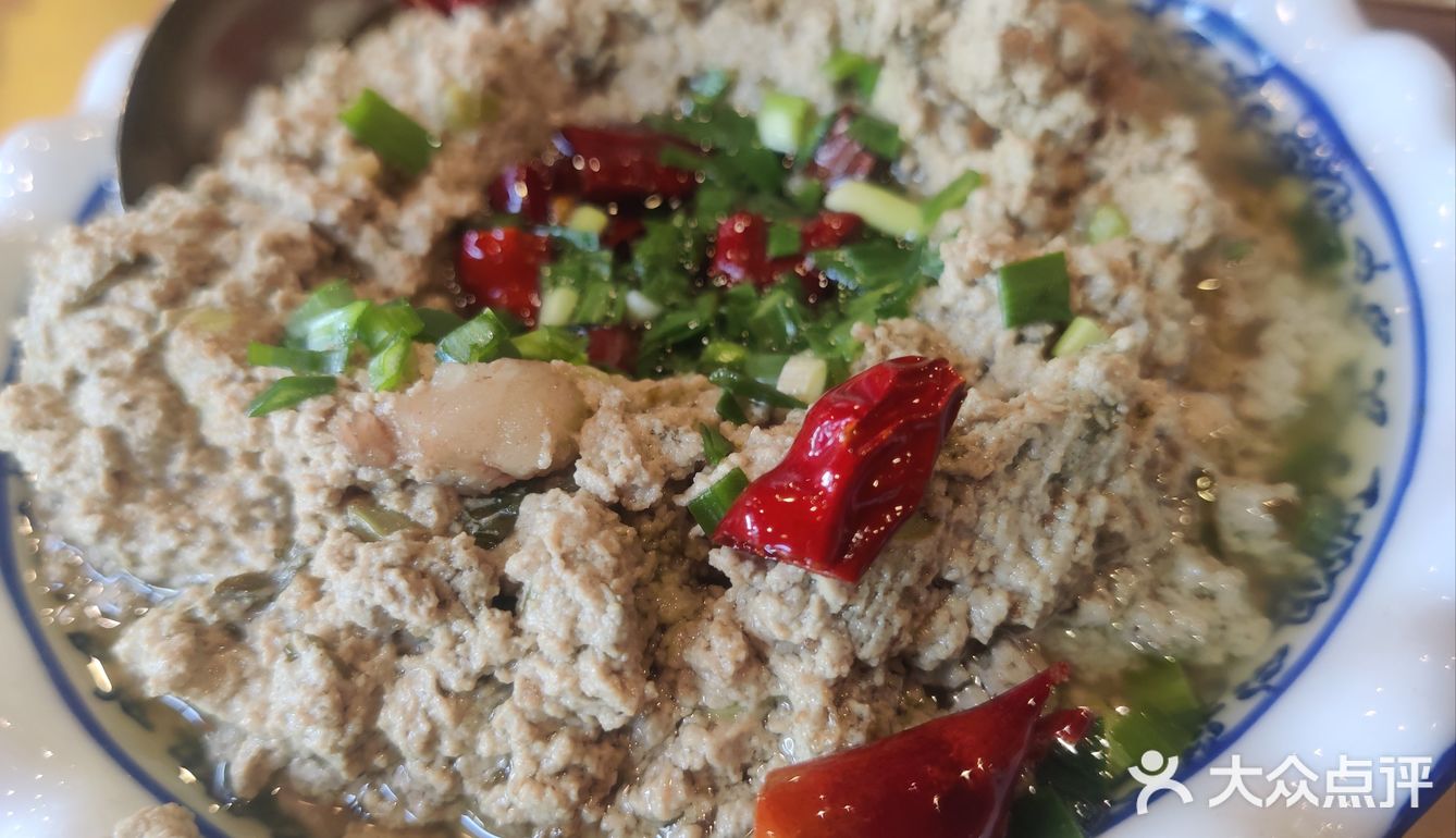 满恒记 排队 假期十点多一点点就到了，进店选座位