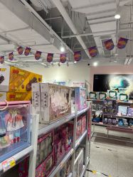 -嗨本可潮玩仓(大兴大悦春风里店)