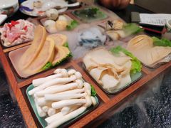 -得意咚瓜·顺德鱼生·冬瓜火锅(深圳首店)