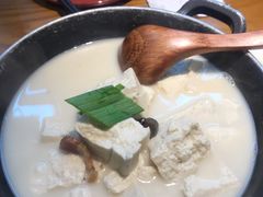 土家手掰柴火豆腐-吃饭皇帝大(合生汇店)