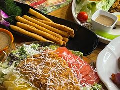 -月亮眼花园餐厅书吧酒吧