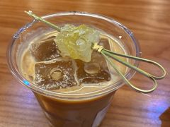 Bee的蜂巢拿铁-LilBee Coffee