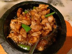 石锅杭椒牛蛙-桂满陇天书(南京德基旗舰店)