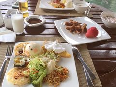 -三亚湾海居铂尔曼度假酒店