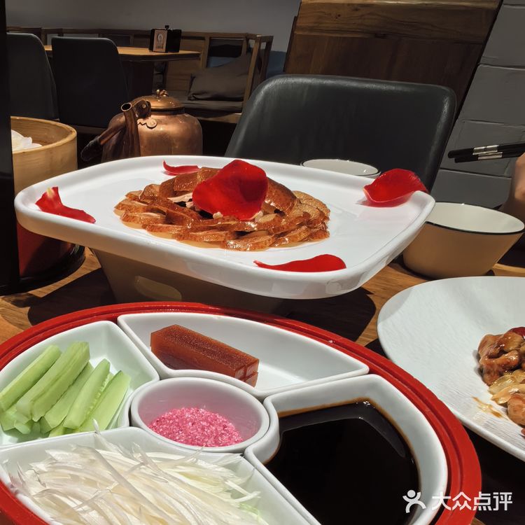 壹零捌道，比较有商务风格的北京菜。