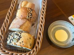 餐前面包-Bistro Les Lilas丁香花小酒馆